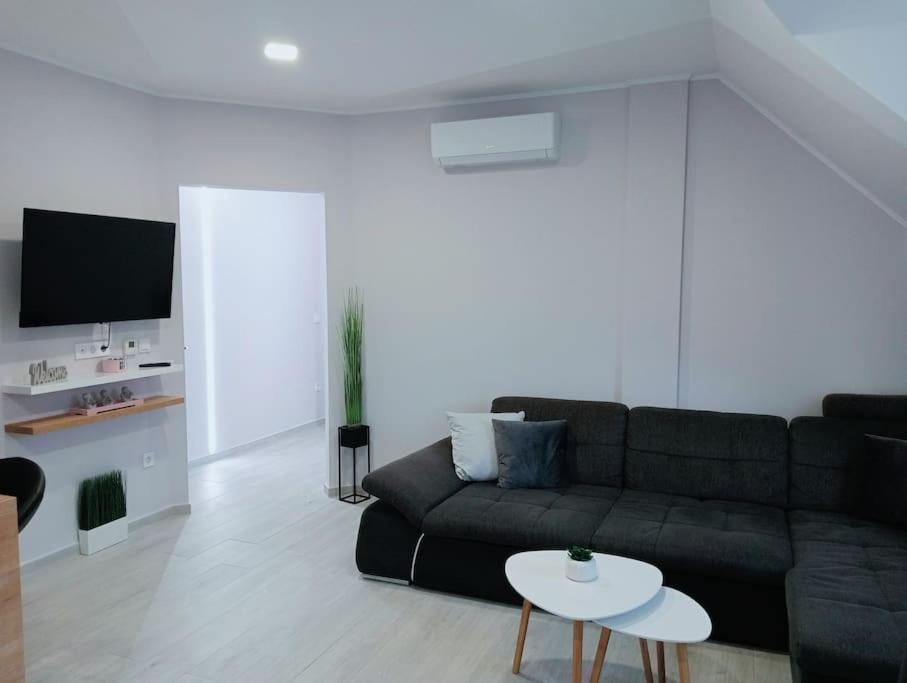 Star Apartman Zalacsány Exterior foto