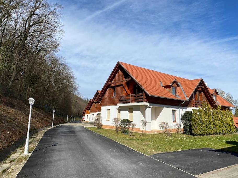 Star Apartman Zalacsány Exterior foto